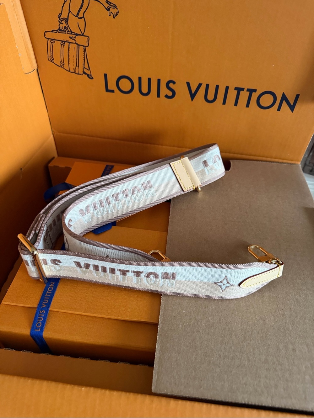 Louis Vuitton Speedy 20 Strap
